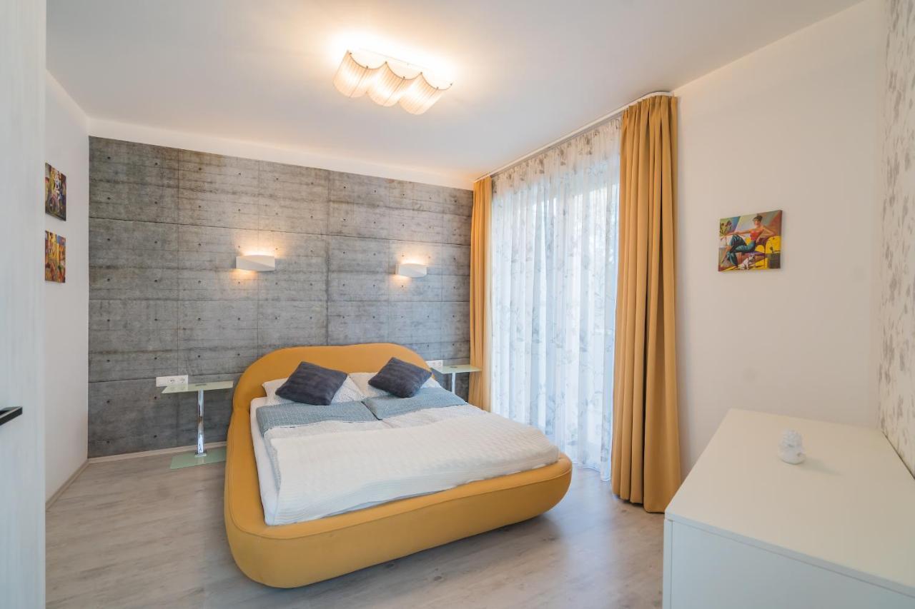 Vip Panorama Luxury Apartment Siofok Bagian luar foto