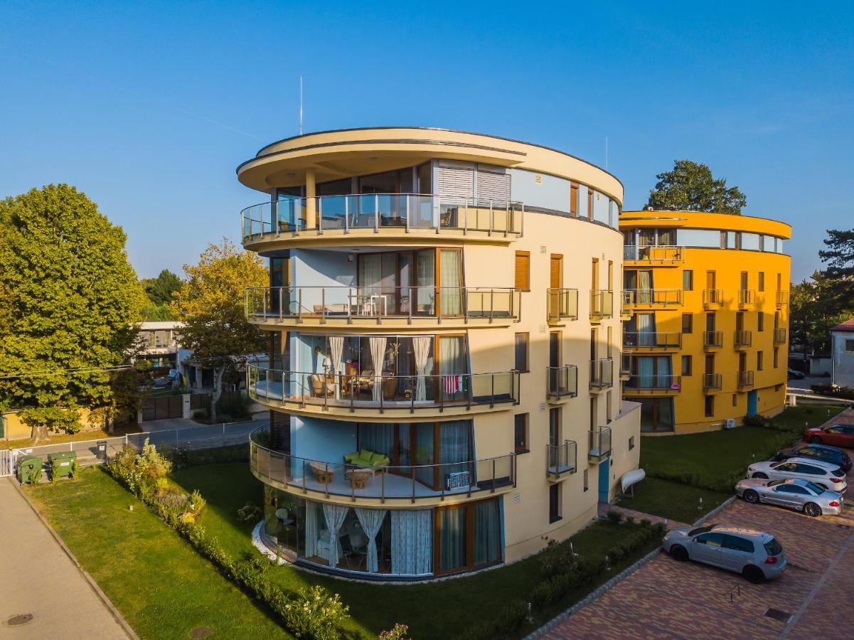 Vip Panorama Luxury Apartment Siofok Bagian luar foto